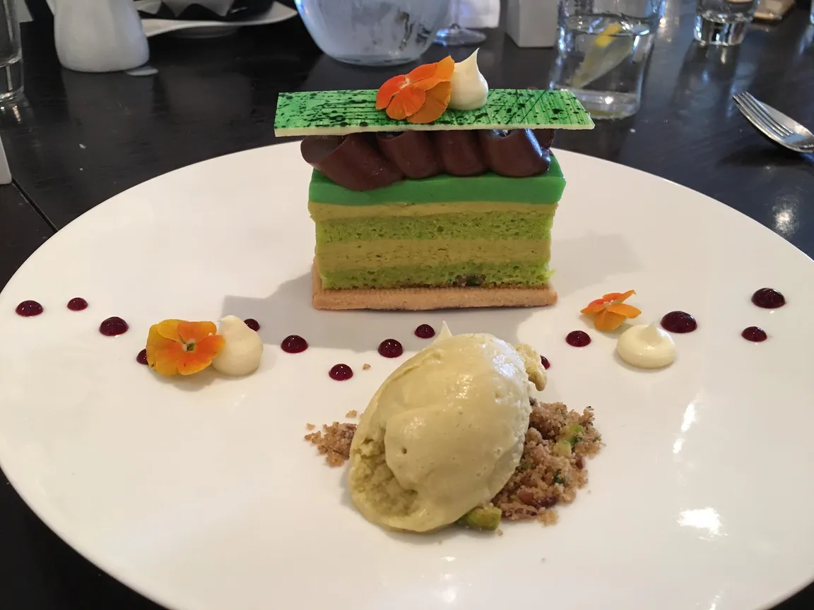 Signatures Restaurant
