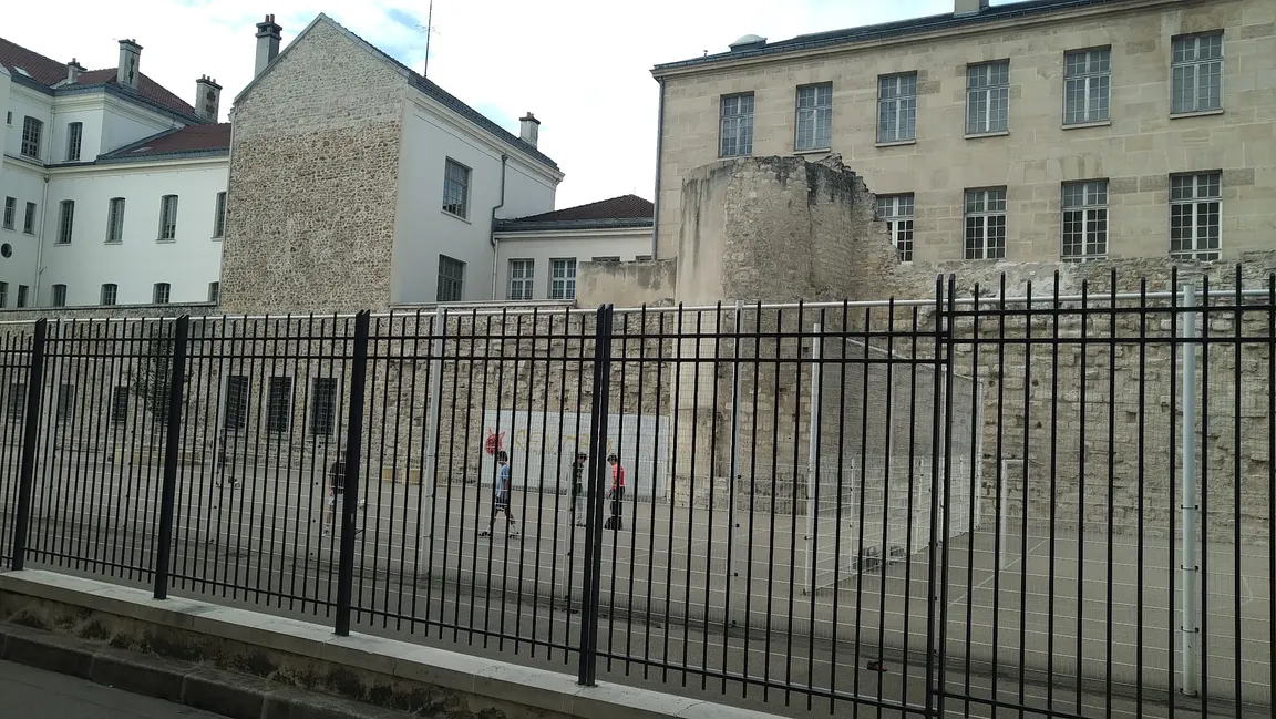 Old Wall of Paris