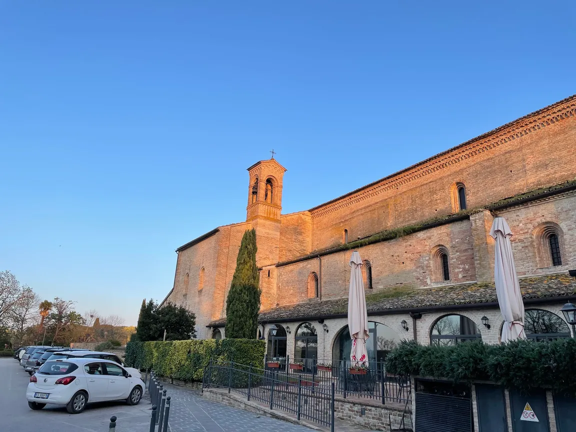 Opactwo cystersów Chiaravalle di Fiastra