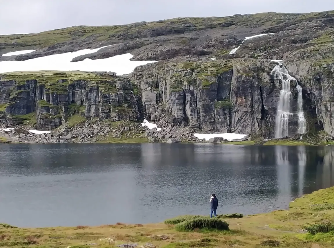 Aurlandsfjellet scenic route (north entry Lærdalsøyri)
