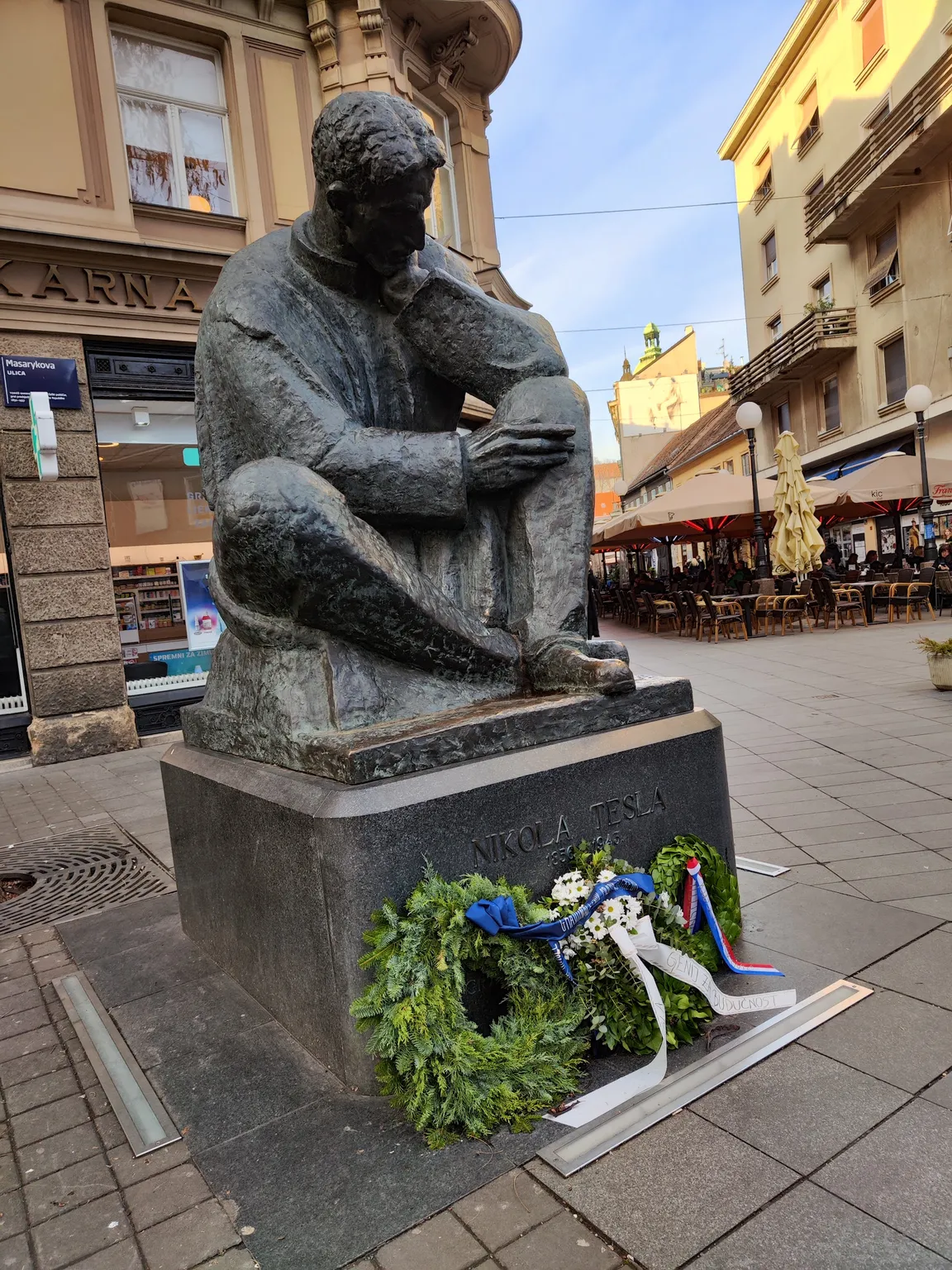 Pomnik Nikola Tesli