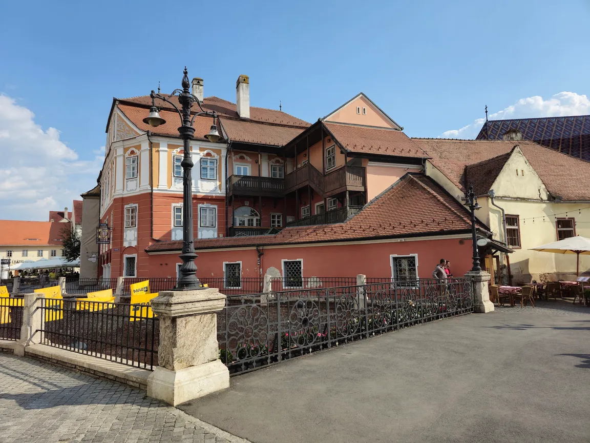 Most Kłamców