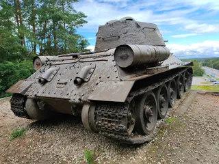 Czołg T-34/85 - Pomnik