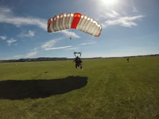 VOLOMAX - Saut en parachute - Pujaut - Avignon - Simulateur de chute libre