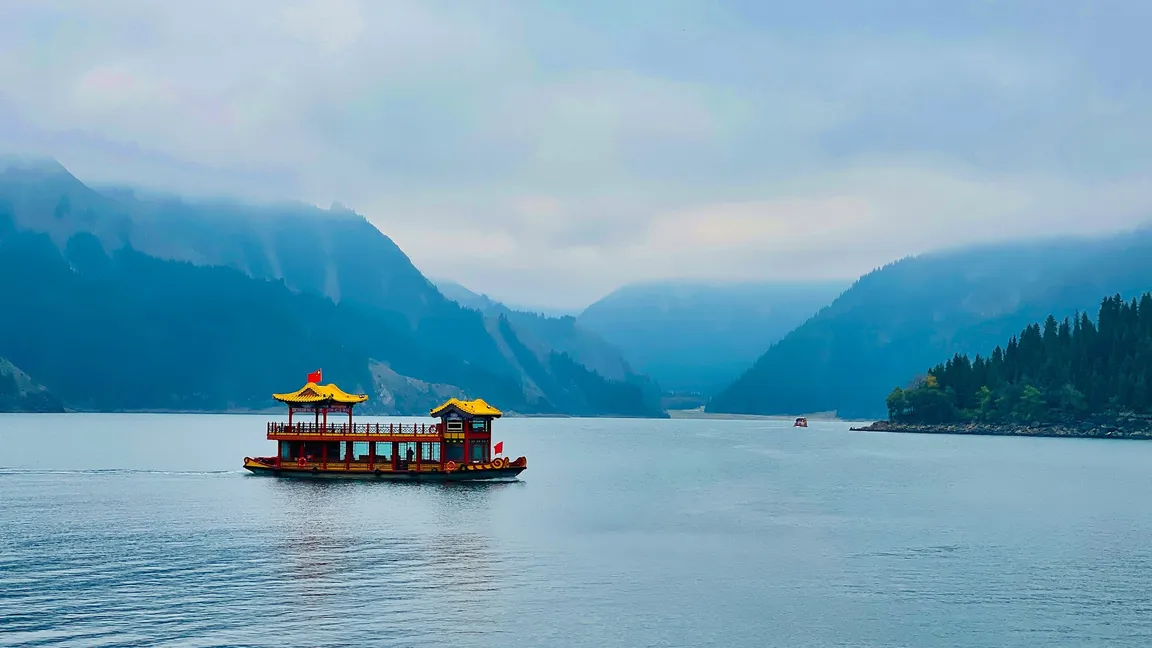 Tianshan Tianchi Scenic Area