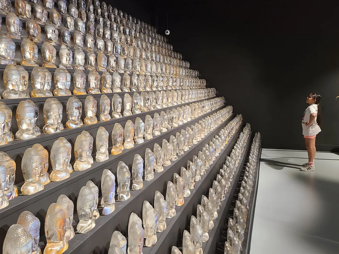 Imagine Museum: Contemporary glass art