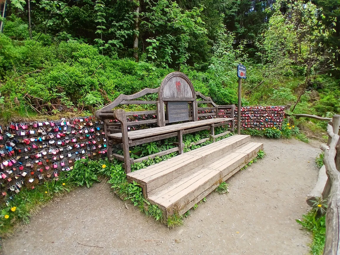Liebesbank trail