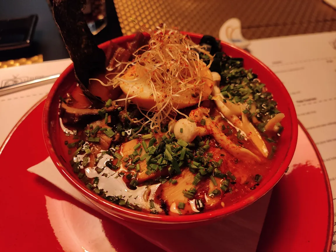 Sushi Show & Ramen Star