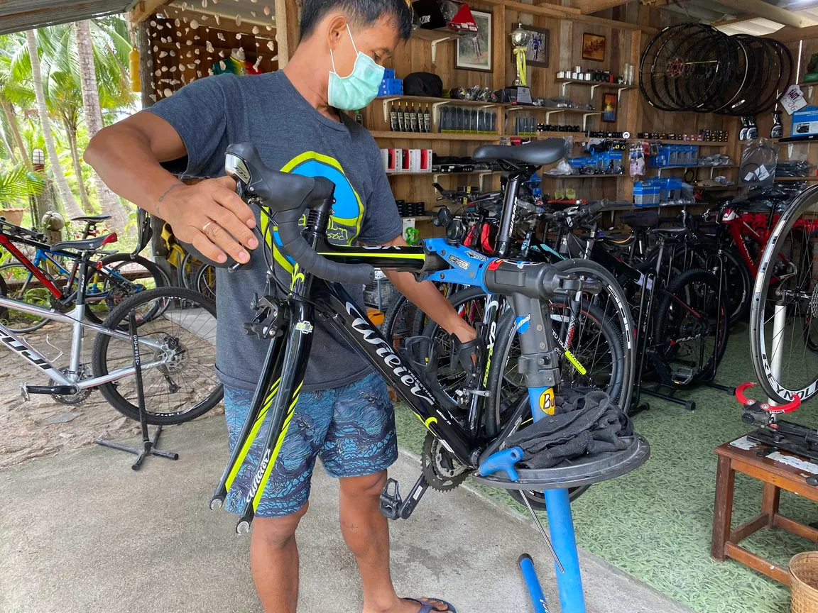 Cycling Shop & Tour