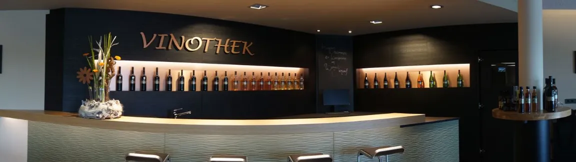 Weingut Schaaf + Ferienwohnungen + VINOMAT 24/7