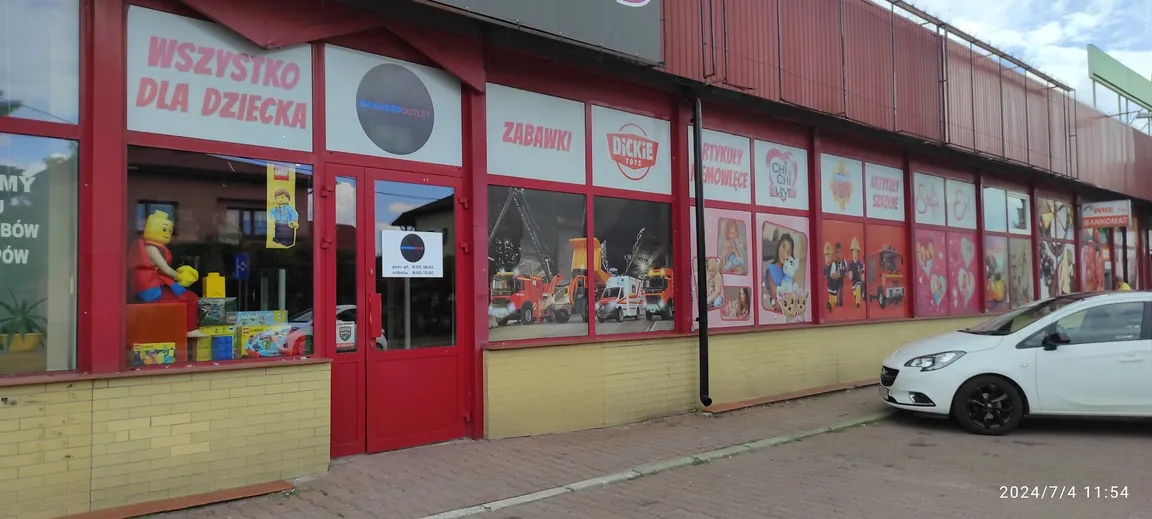 TOYS WORLD