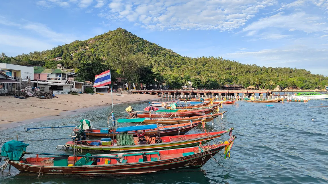 Mae Haad Beach