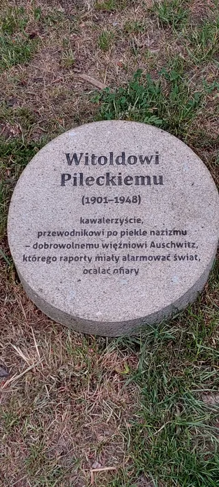 Ogród Sprawiedliwych w Warszawie