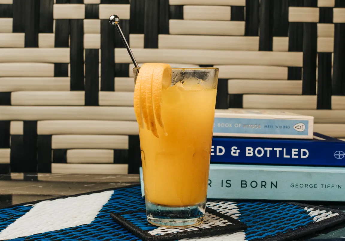 LANAI Bar & Lounge