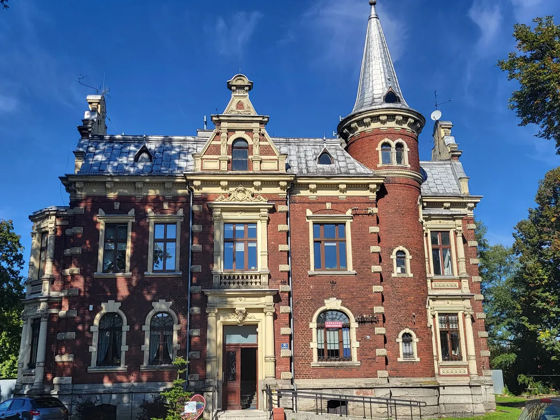 Pałac w Pławniowicach