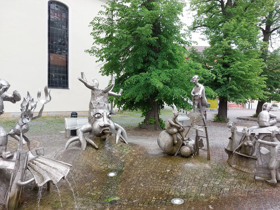 Sagenhafter Brunnen