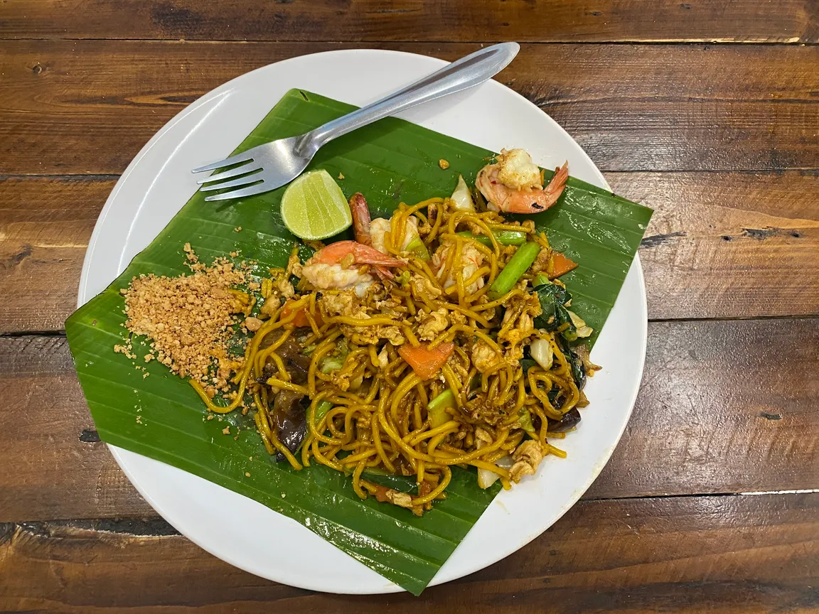 Padthai PHIPHI island