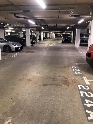 Tower Bridge Parking