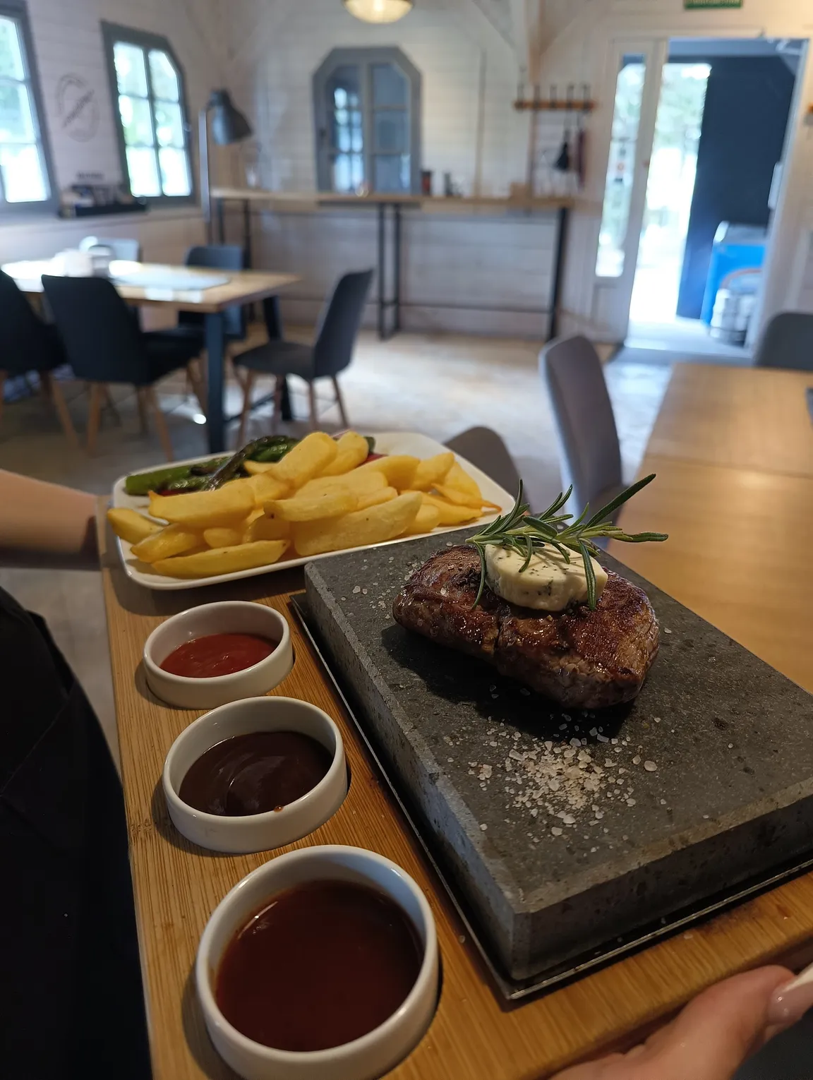 Manufaktura - Grill House