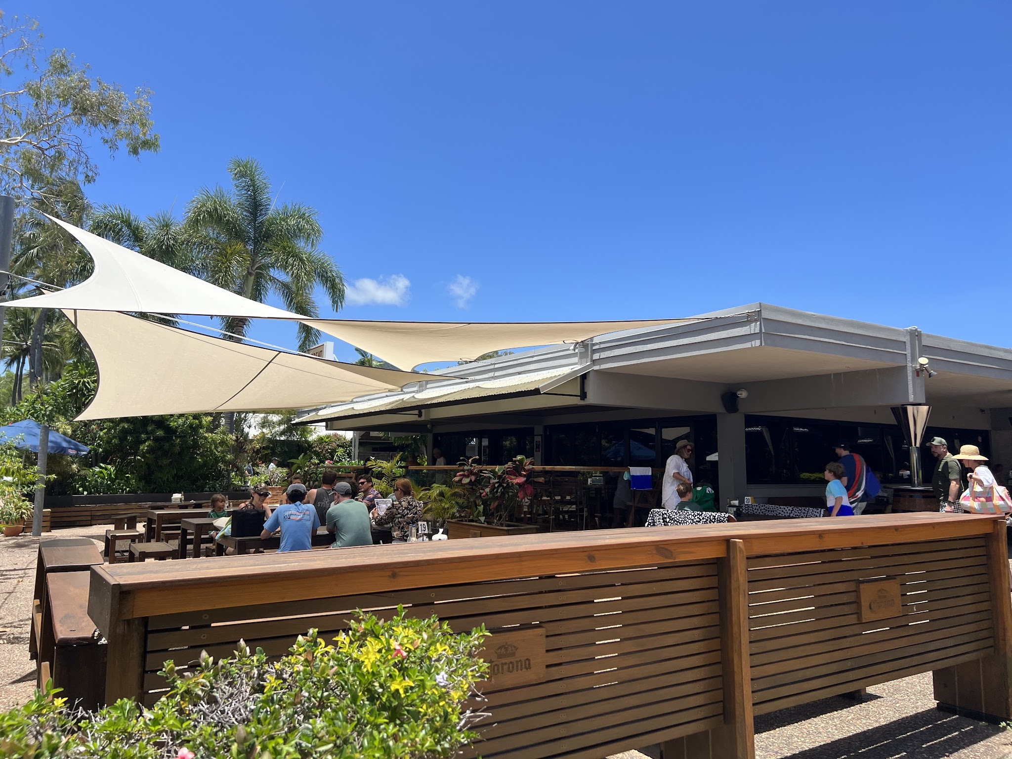 R & R Bar | Hopsa