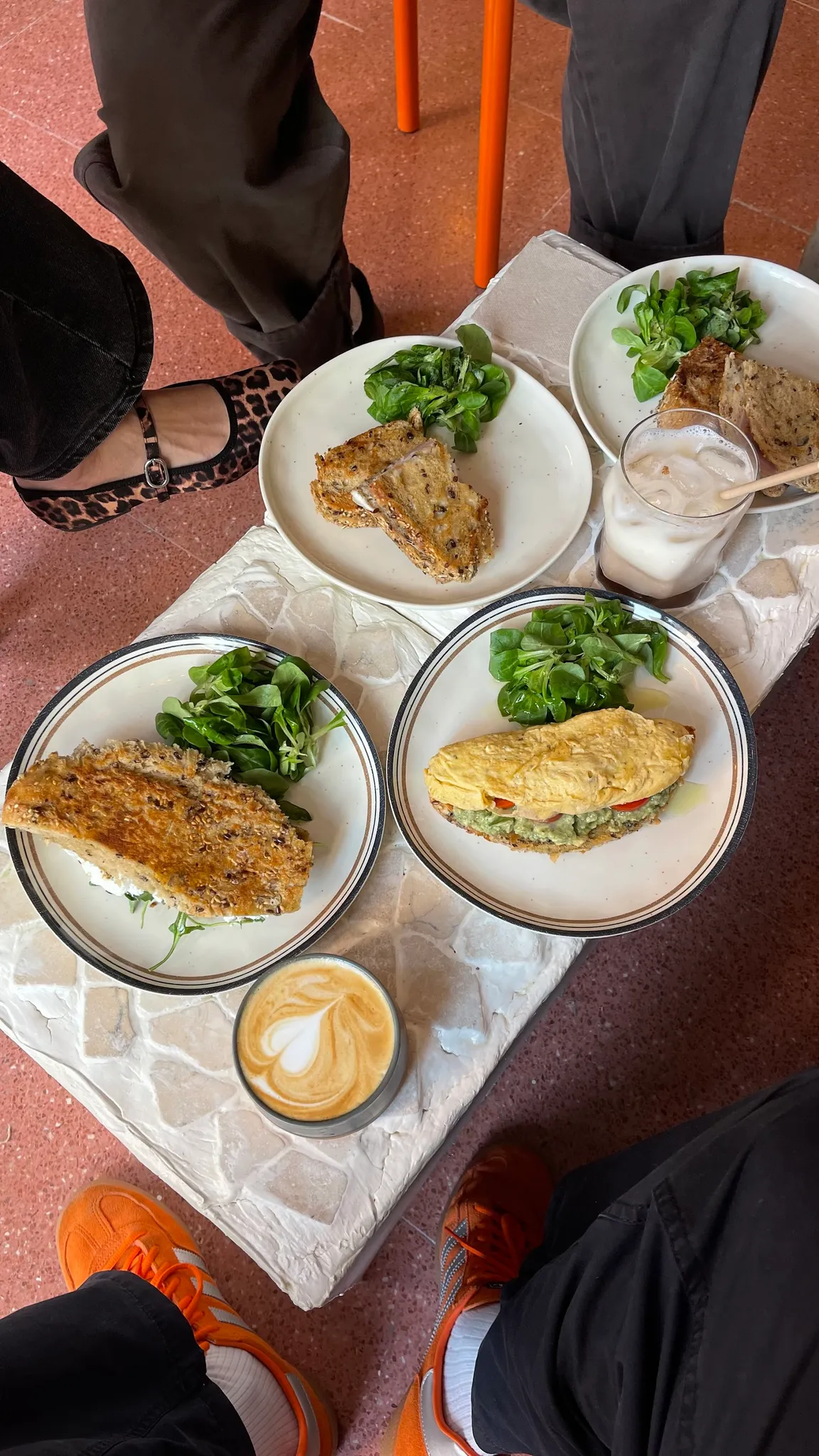 SAMBU’S COFFEE 2 (café de especialidad y Brunch/specialty coffee and Brunch)