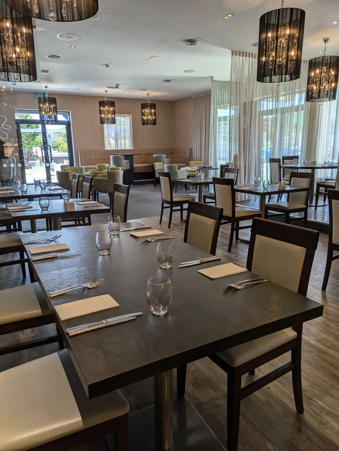 Signatures Restaurant