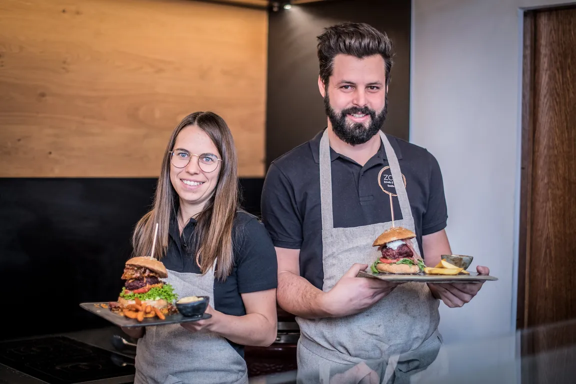Zoll Steakhouse, Burger & more