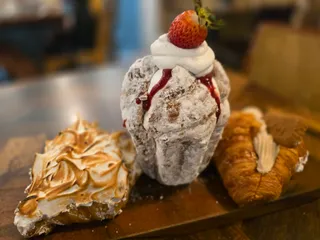 Good Pastry Cafe