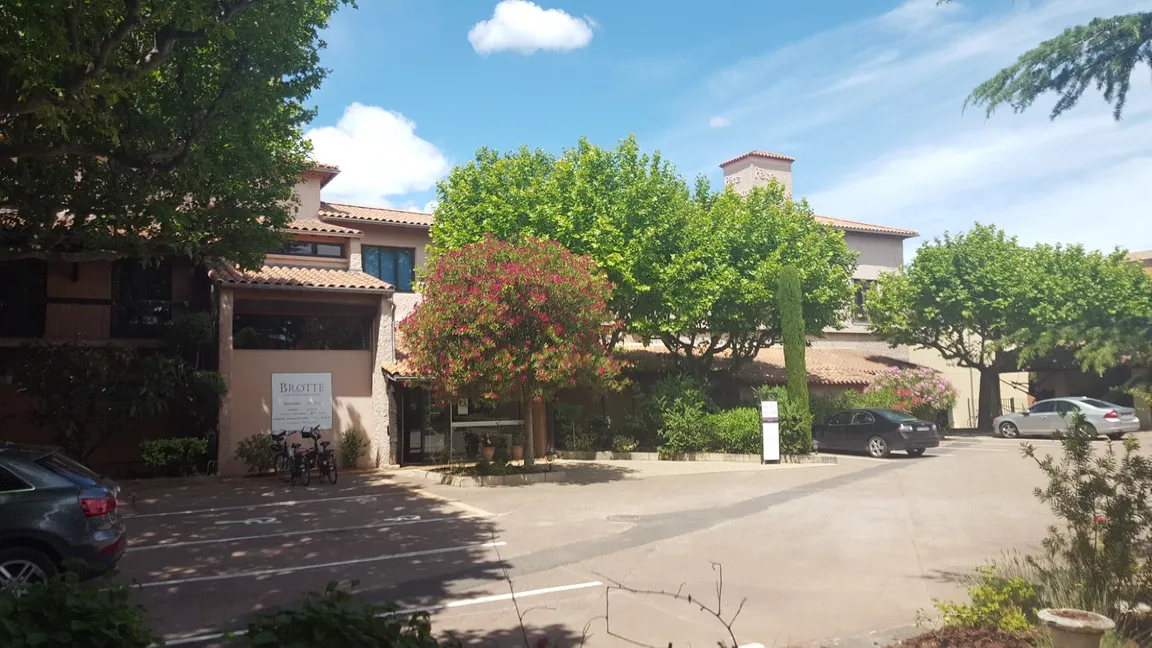 MAISON BROTTE