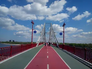 Most dla pieszych przez Dniepr