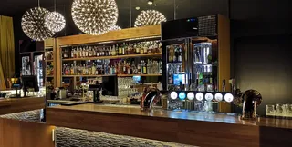 Molldøra Lounge & Bar