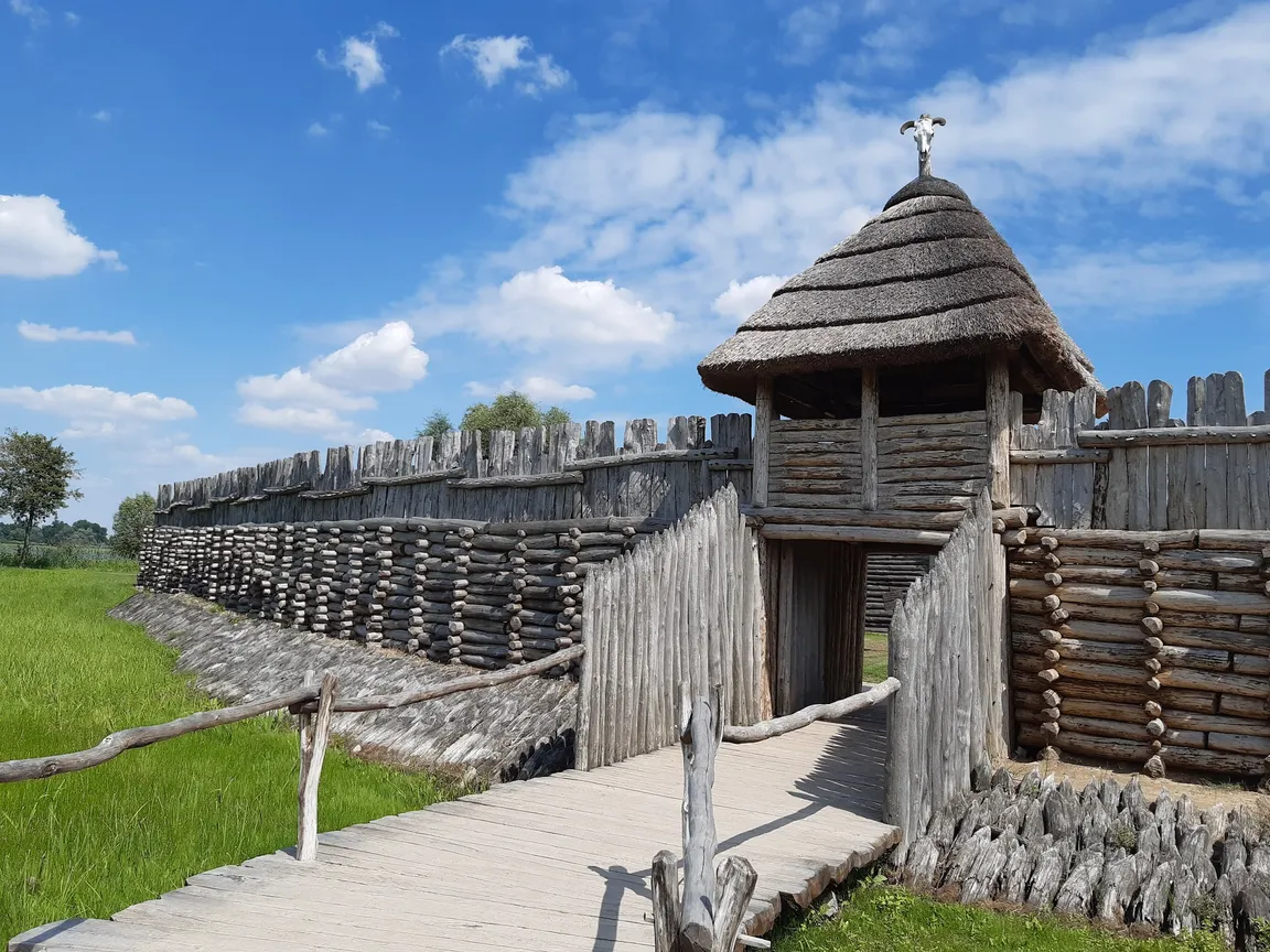 Muzeum Archeologiczne w Biskupinie