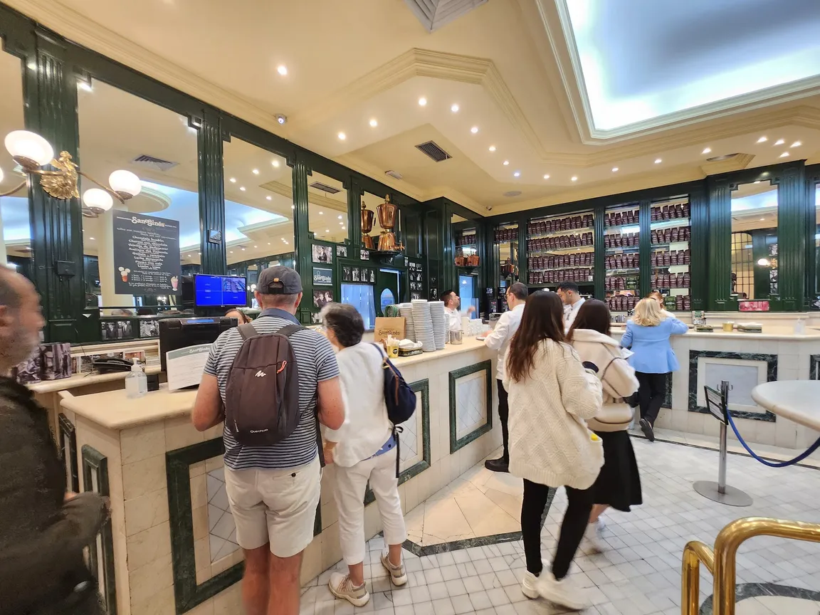 Chocolatería San Ginés