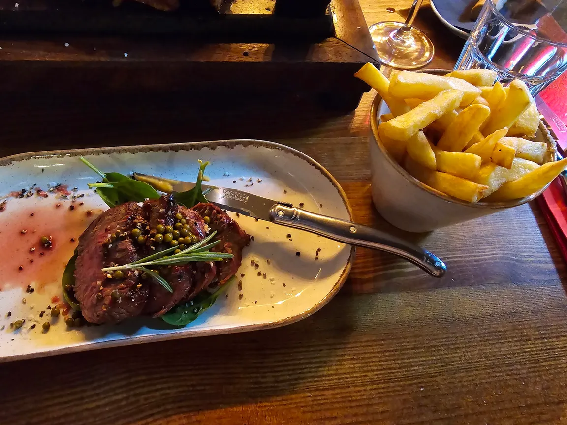 Steakhouse EVIL Poznań