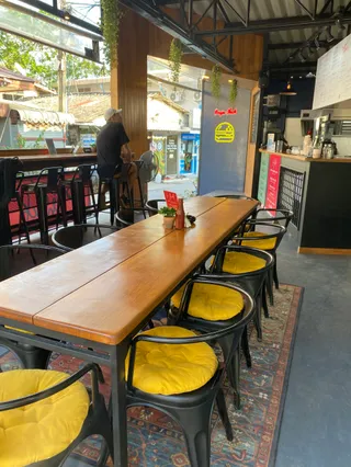 LE Burger Shack HAAD RIN - ARTISAN BURGERS