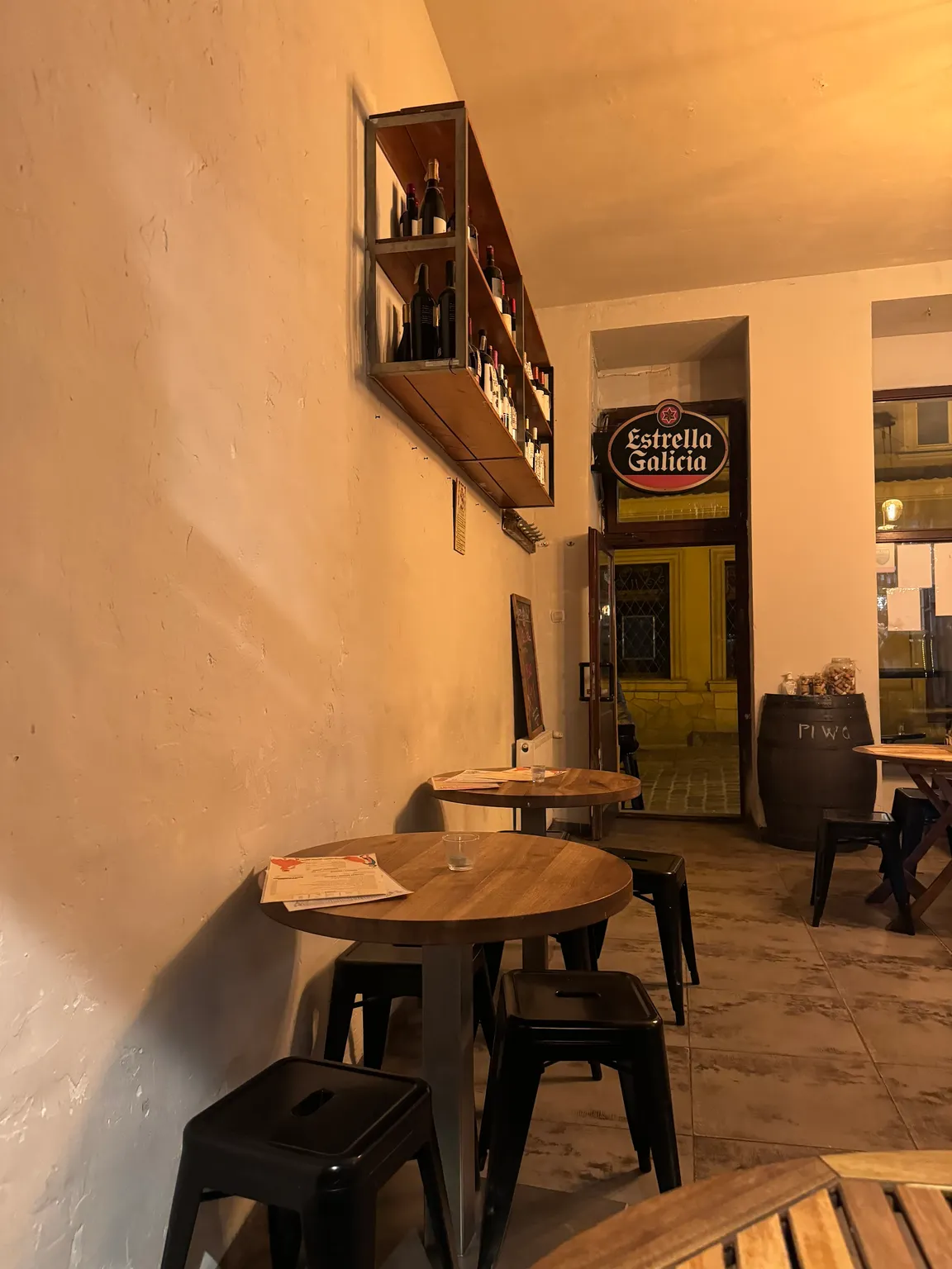 Pika Pika tapas bar y vino
