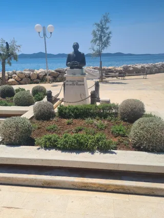Franjo Tudman statue