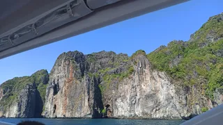 Yung Island