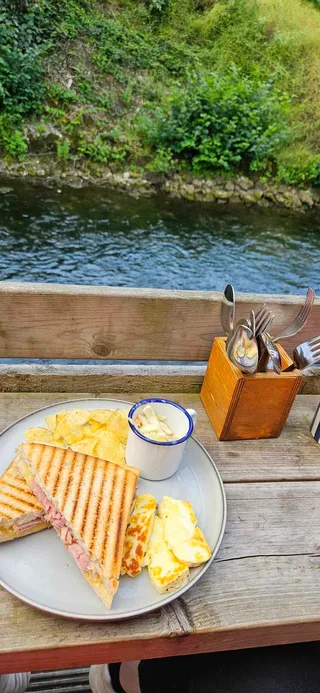 The Tin Hut Cafe