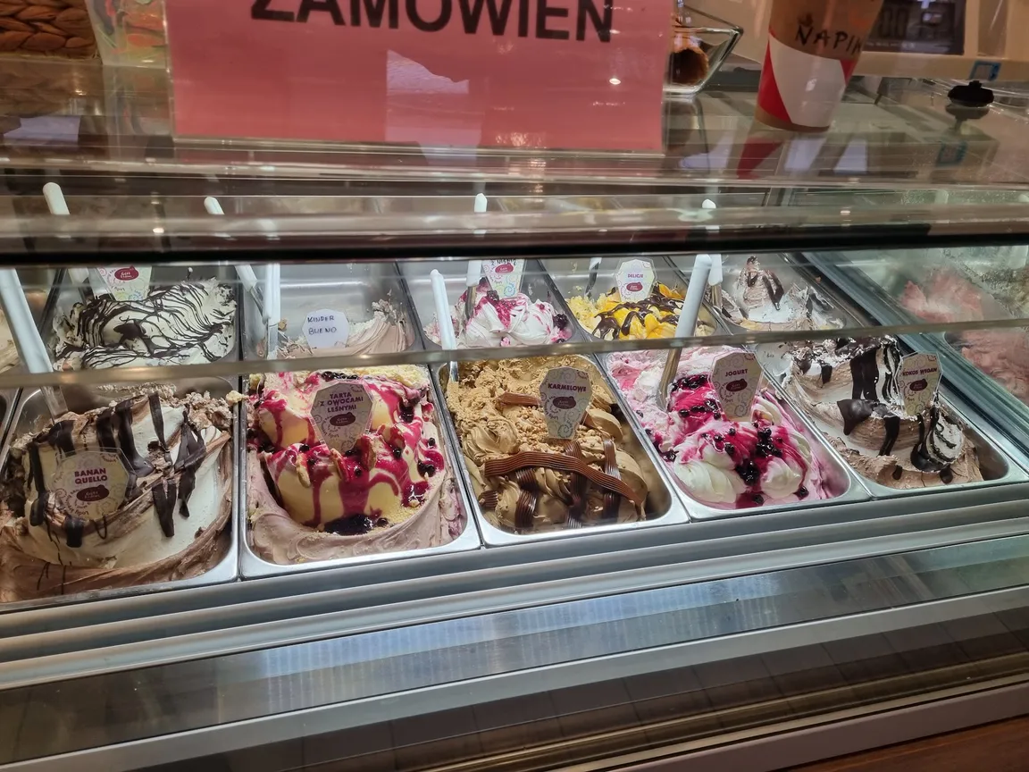 Cafe Góra Lodowa - kawiarnia, lodziarnia, cukiernia
