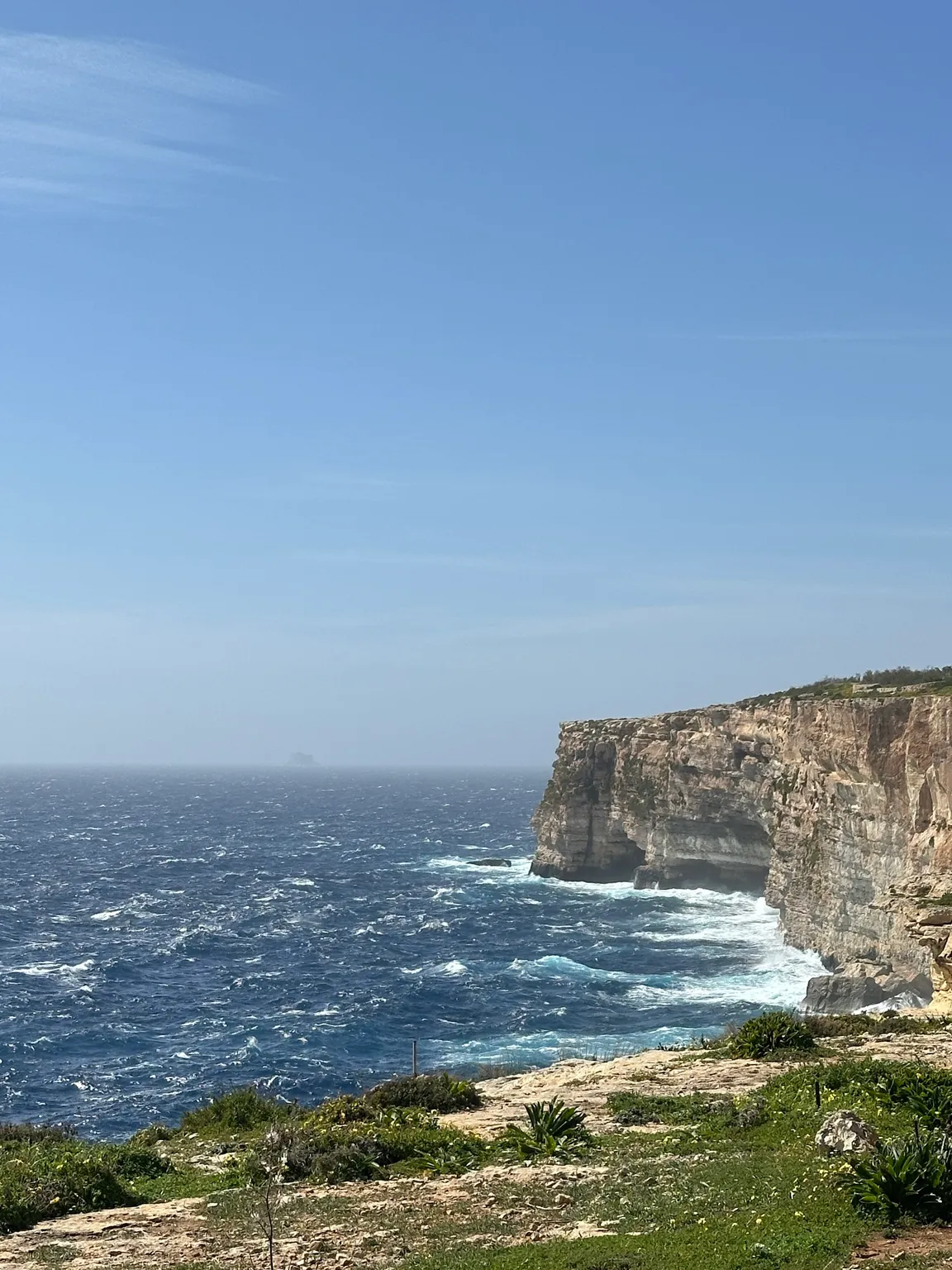 Path to Għar ir-Riħ