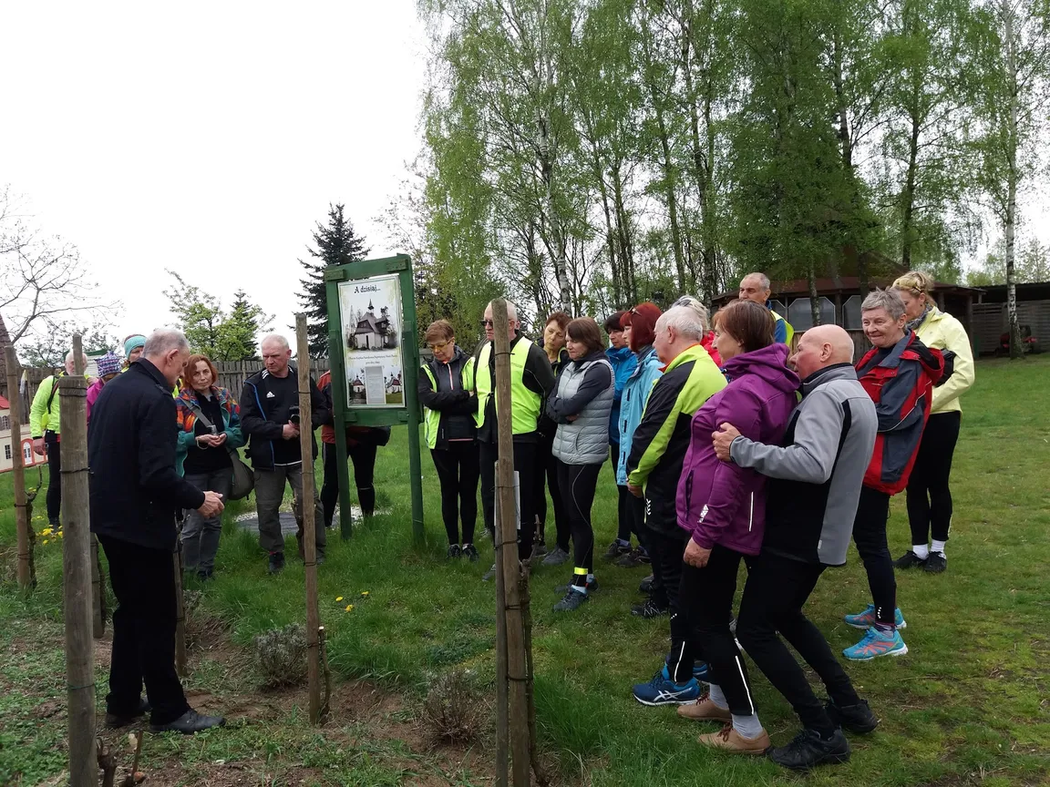 Winnica Julia oraz Park Miniatur Obiektów Winiarskich