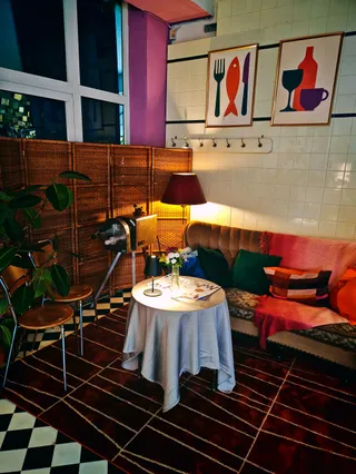 Kolejka Po Bryzol Bar