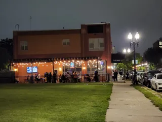THE BAR 10 DOORS
