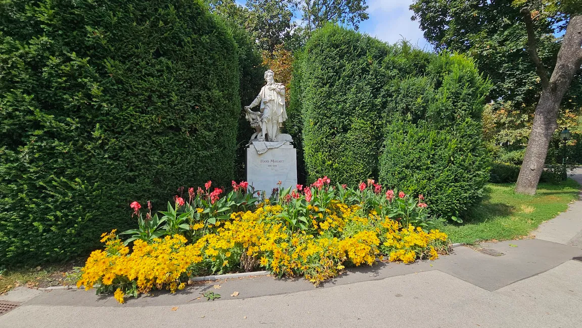 Johann Strauss monument