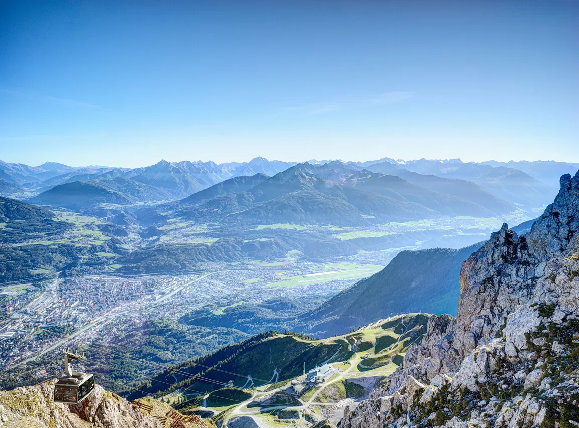 Innsbrucker Nordkettenbahnen - Top of Innsbruck