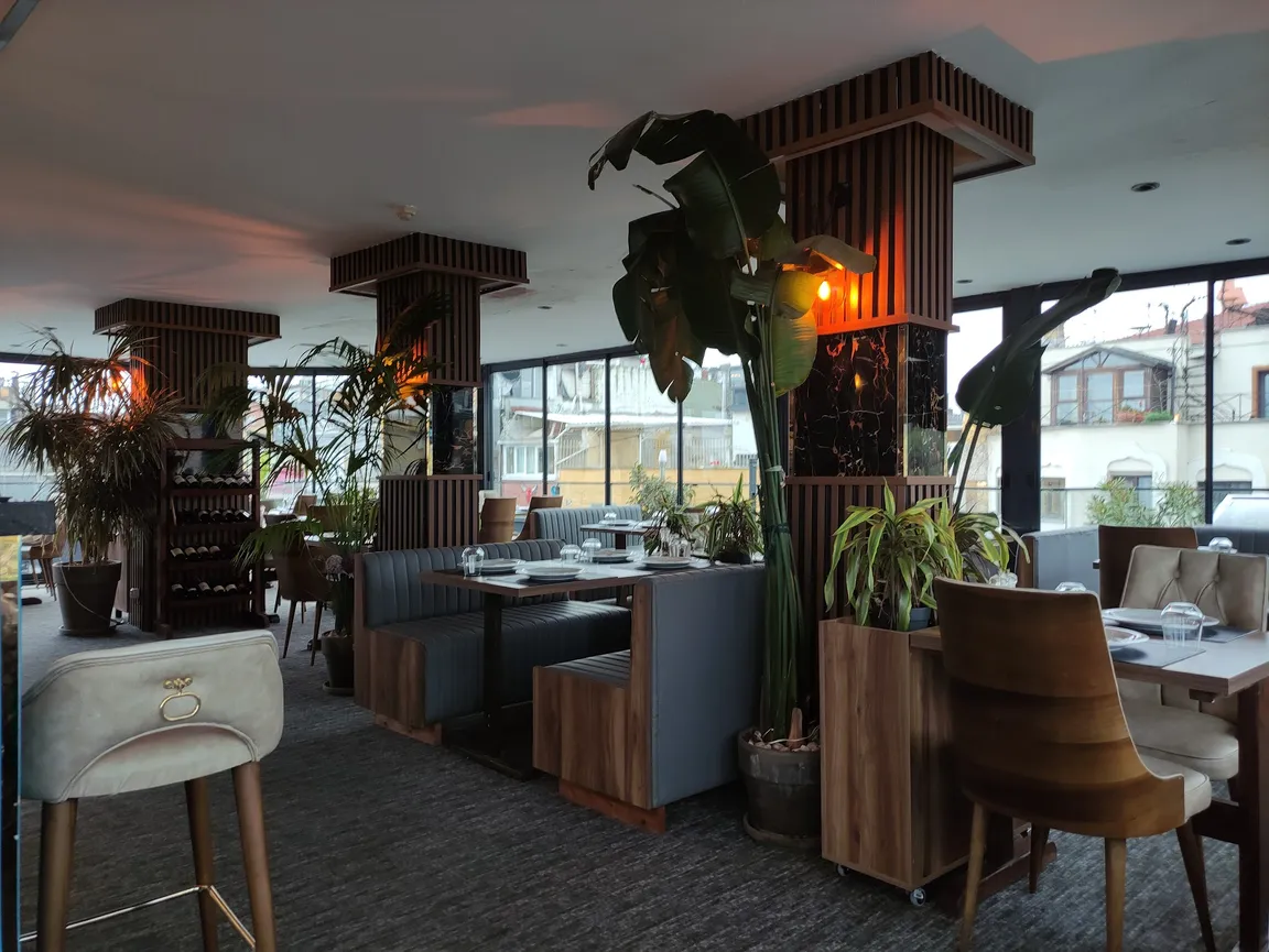 Seafront Lounge