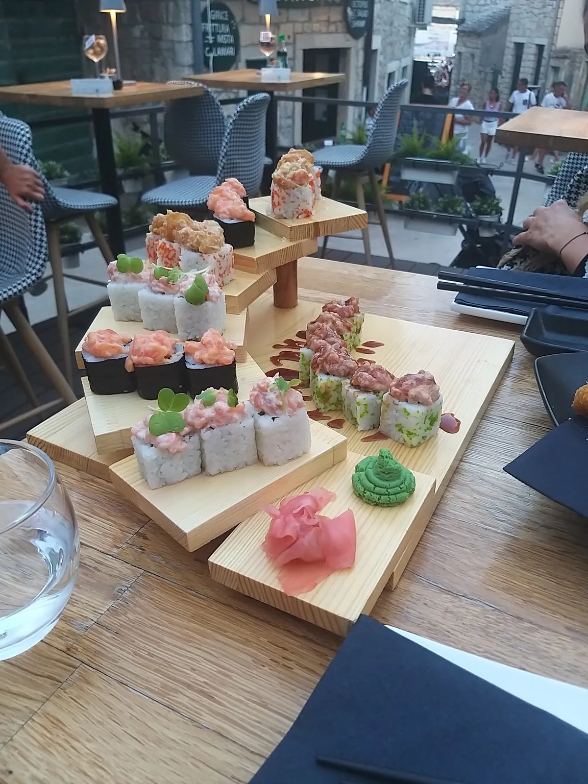 Nardin Wine, Sushi & Cheese