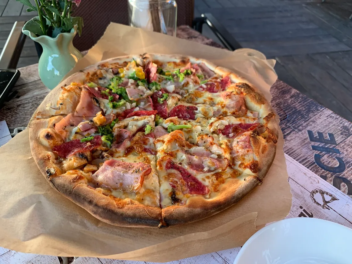 Pub & Pizza Classic.