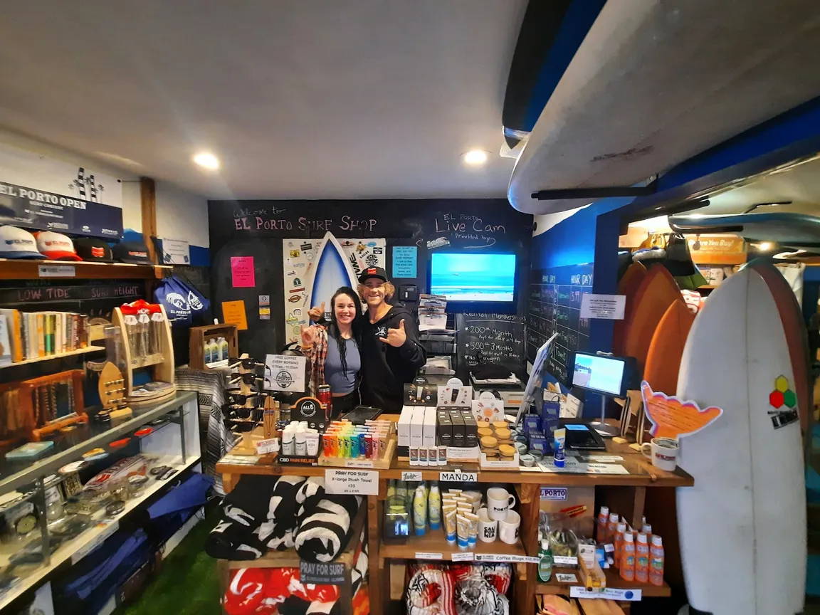Player’s El Porto Surf Shop, Liquor & Convenience Store